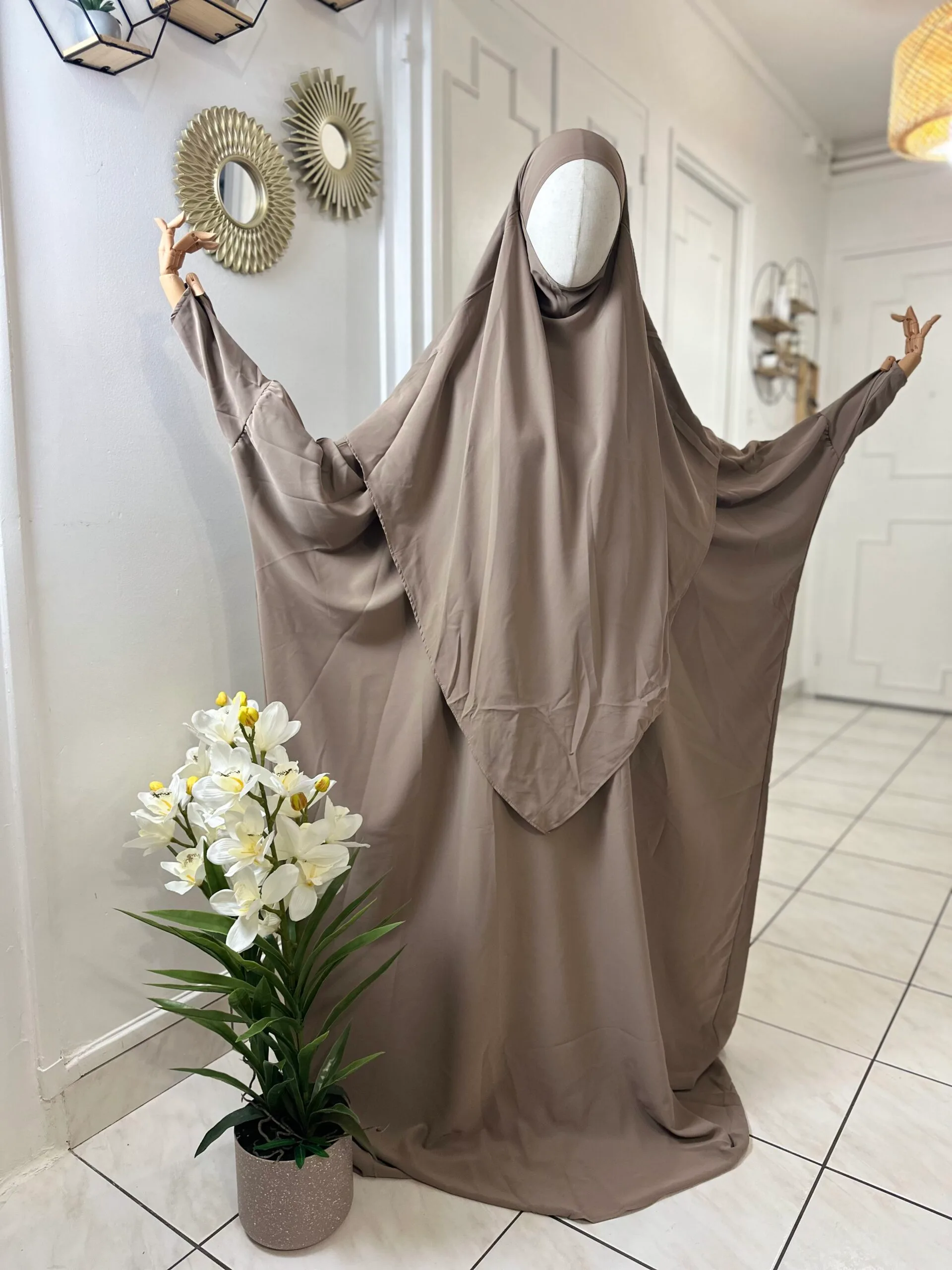 Ensemble Abaya et son Khimar soie de medine – Image 12