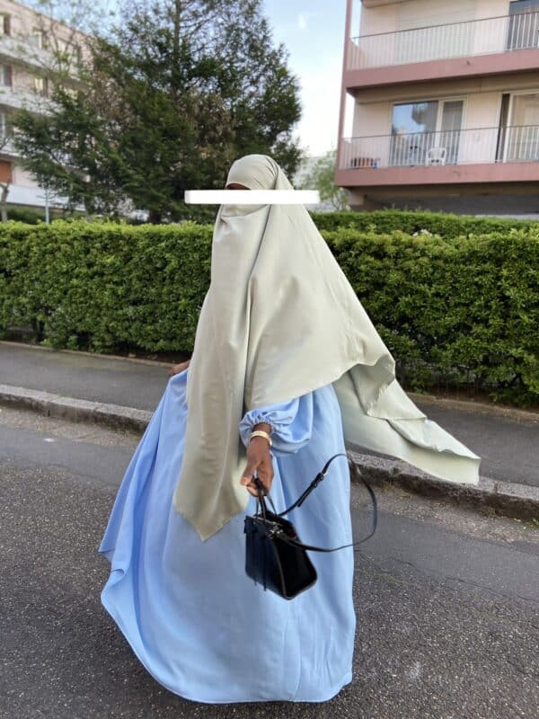 Abaya BAYO soie de medine manches bouffantes, couleur bleu ciel