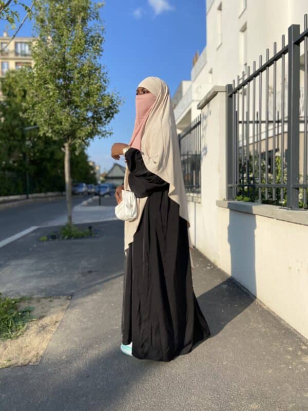 Abaya BAYO soie de medine manches bouffantes, couleur noir