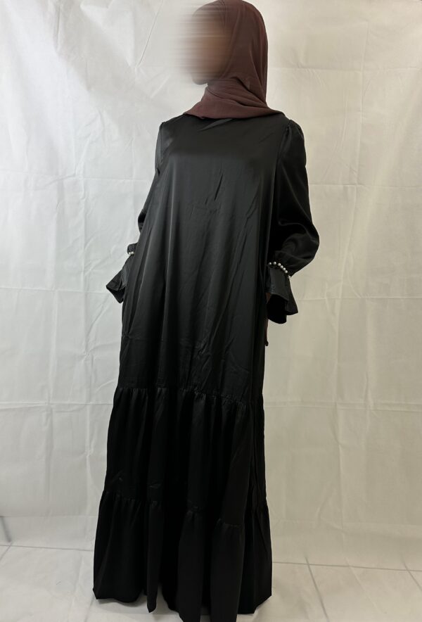 Abaya PERLE en satin premium, couleur noir