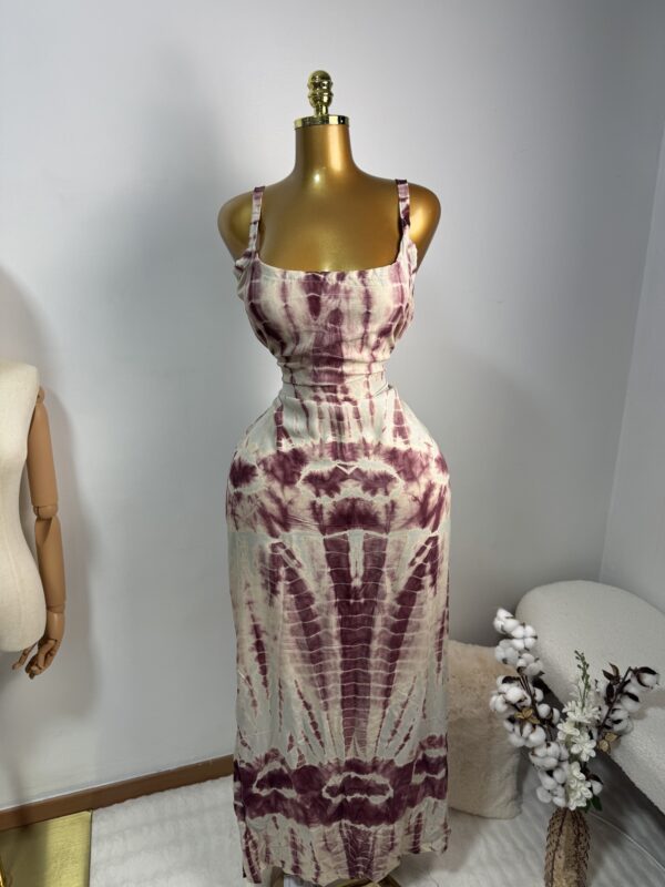 Robe longue fendue derrière