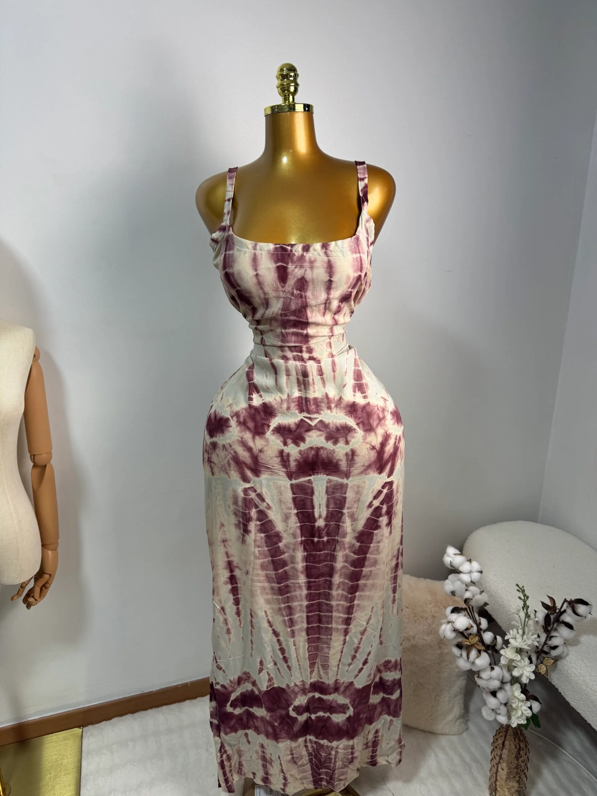 Robe longue fendue derrière