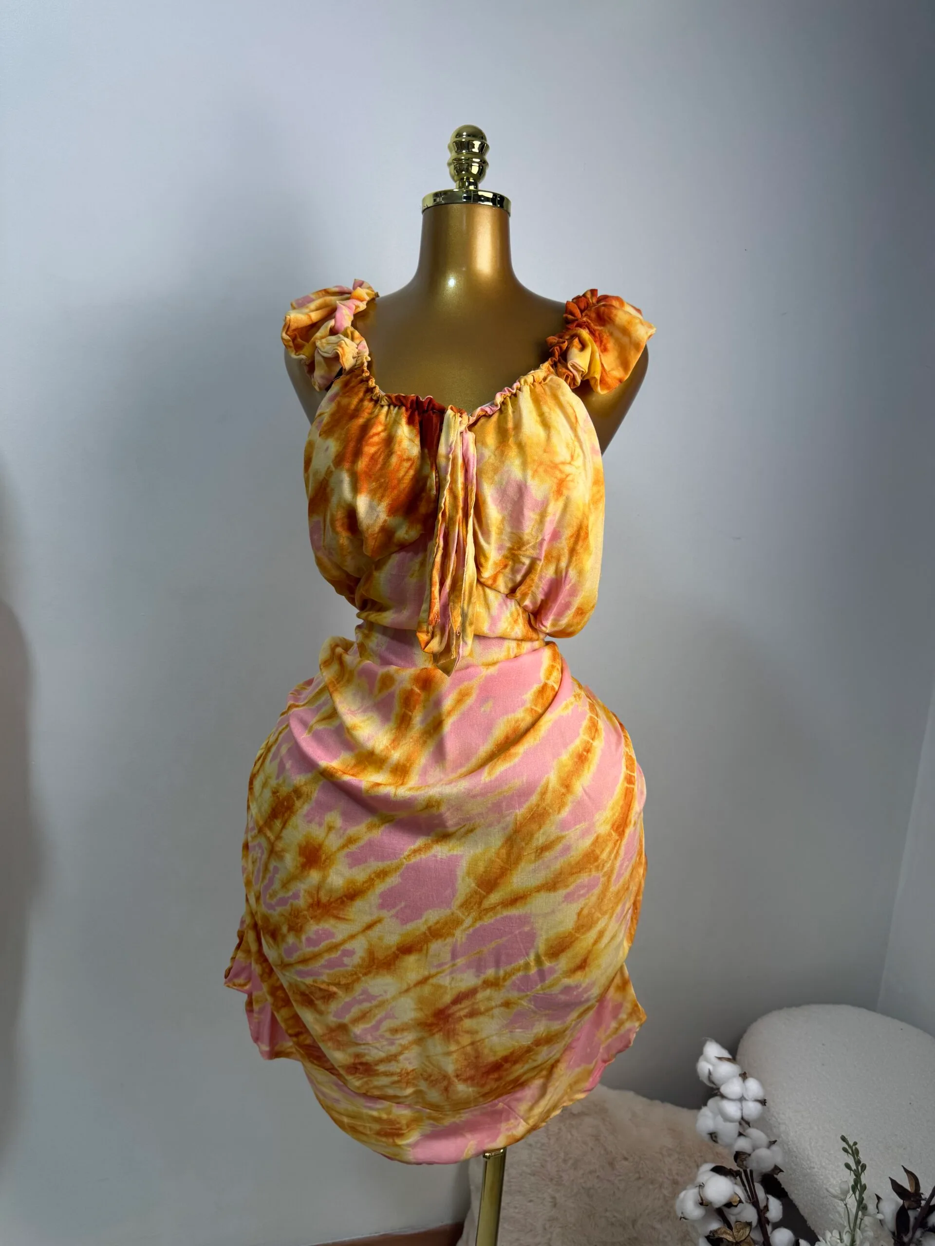 Robe courte en tissu Dampé – Image 4